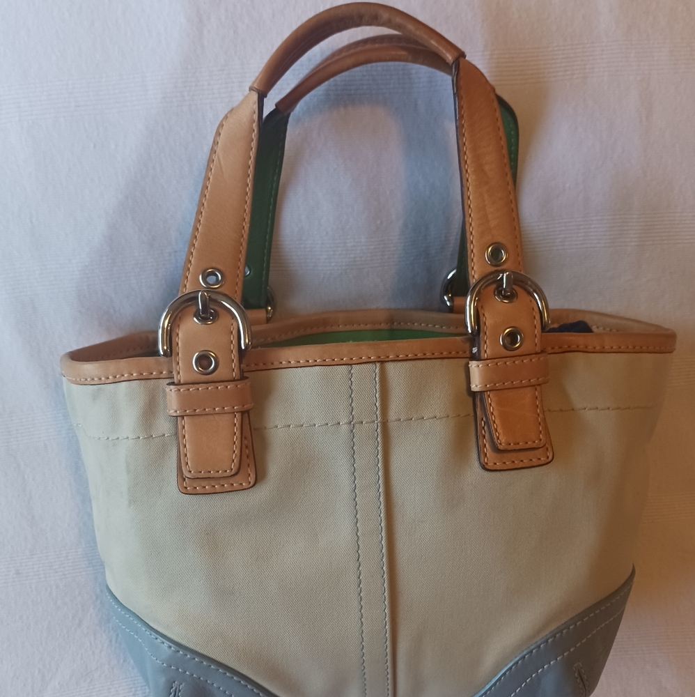 Coach Vintage Daisy Soho Tote